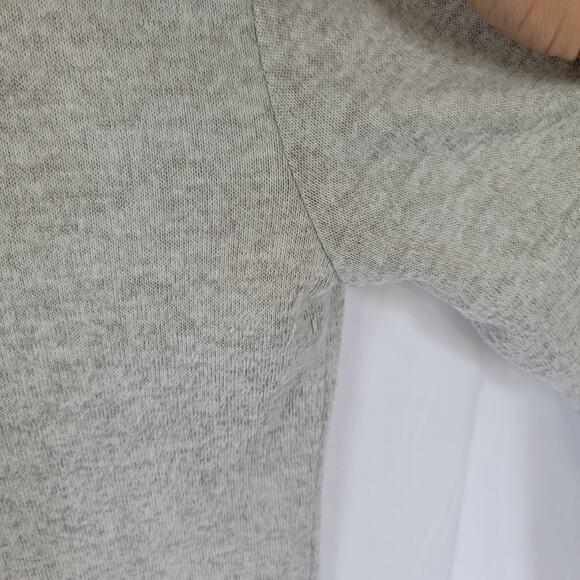 Zara Grey Mock Neck Long Sleeve Cropped Pullover Fuzzy Knit Sweater Size Medium - Picture 5 of 8